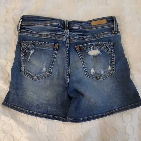 Buckle black distressed shorts - Picture 2 of 7